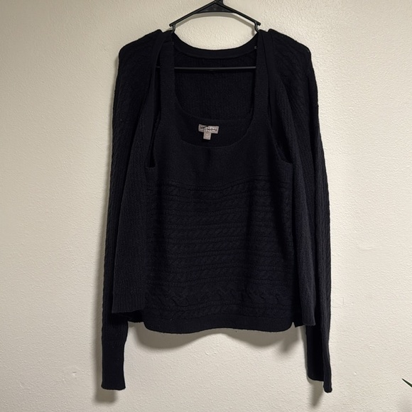 J. Crew Supersoft cropped cable-knit sweater-tank set in Black - Picture 8 of 9